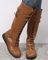 Damen nan kniehohe Military‑inspirierte Schnürstiefel mit seitlichem Reißverschluss verstellbaren Ziergurten und stoßdämpfender Profilsohle Drune in Gelb