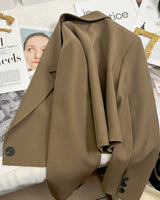 Damen nan kurzer taillierter Blazer mit markantem Revers und Ein-Knopf-Verschluss Drune in Braun2329