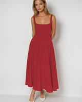 Scarlett Grace | Elegantes Spitzenkleid in Rot