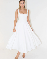 Grace | Elegantes Sommerkleid in Weiß