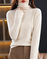 Akainu - Eleganter Rollkragenpullover in Beige