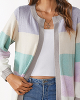 ESTER - Bequeme strickjacke in Lila grün