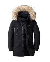 Julio - Halblange Winterjacke mit Kapuze in Schwarz