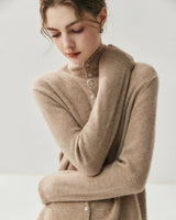 Areum - Langärmelige Kaschmir Strickjacke Mit Knopfleiste in Khaki