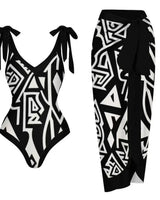 Alenya | Dein figurformender Push-Up-Einteiler mit passender Strandrobe in Schwarz / Weiß (Tribal-Muster)