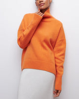 Lilian | Damen Übergroßer Winterpullover mit hohem Kragen in Orange
