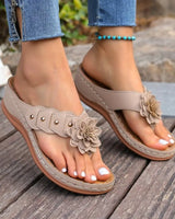 Amelie™ Keilsandalen Mit Blumenapplikation Und Breiten Riemen in Beige