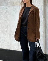 Mélodie - Braune Wildlederjacke mit Revers Chic und warm in Braun
