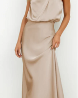 Luna - Maxikleid mit Drapierung in Beige