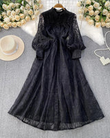 Imperial™ Spitzenkleid mit Puffärmeln in Schwarz