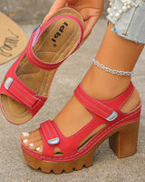 Bellatrix™ Plateau-Sandalen Mit Blockabsatz und Verstellbaren Riemen in Rot