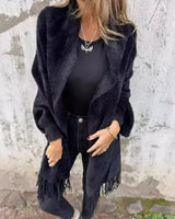 Valmonté™ Mantel im Poncho-Stil aus Weichem Garn mit Fransen und Handgearbeitetem Finish / Die Sanftheit des Winters trifft auf Französische Eleganz! in Schwarz