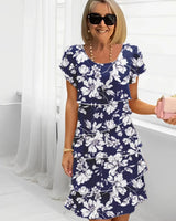 Monique | Elegante fließende Robe mit Volants in Blau