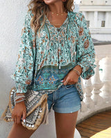 Anika | Stilvolle Blumenbluse in Blau