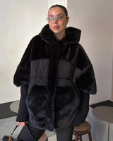 VelvetNord™ Mantel aus Samt-Faux-Fur mit Oversized-Design in Schwarz