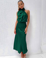 Rosemary | Neckholder Abendkleid in Dunkel Grün