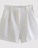 Frieda | Elegante Faltenshorts in Weiß