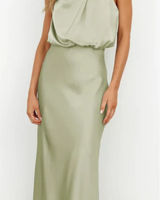 Luna - Maxikleid mit Drapierung in Hellgrün