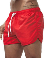 Branek - Schnelltrocknende Badeshorts in Rot