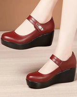 Mary™ Plateau-Absatzschuhe mit verstellbarem Verschluss in Rot