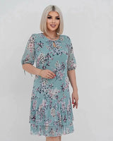 Évelyne™-Kleid mit Zartem Blumenmuster und 3/4-Ärmeln in Grün