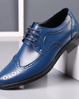 Schmaler Wingtip-Schnürschuh - Nicolai in Blau
