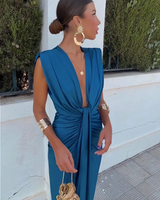 Trendy Abendkleid mit tiefem V-Ausschnitt & tailliertem Schnitt – Malina in Blau