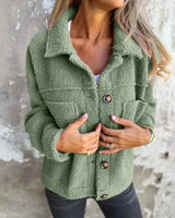 Tirina - Teddyjacke mit Knopfverschluss in Grün