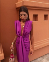Trendy Abendkleid mit tiefem V-Ausschnitt & tailliertem Schnitt – Malina in Fuchsia