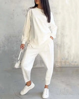 Eva™ Set mit asymmetrisch geschnittenem Sweatshirt und Jogginghose mit Taschen in Weiß