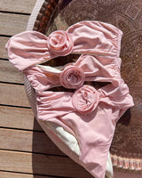 Susanne | Damen Badeanzug 3D Rosen Elegant Feminin Sommer in Rosa