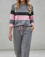 Cora - Gestreiftes Soft-Touch-Set aus Sweatshirt und Jogginghose in Pink