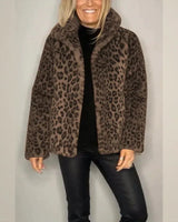 Panther Luxe™ Mantel aus Plüschfell mit Wildtierprint / Die kühne Seite Femininer Eleganz! in Braun
