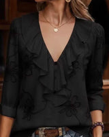 Anneliese™ Bluse mit V-Ausschnitt, Frontvolants und floraler Stickerei in Schwarz