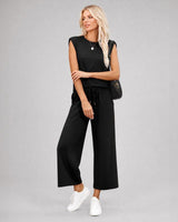 Aya™ Set Tanktop mit markanter Schulterpartie und Cropped Hose mit Kordelzug in Schwarz