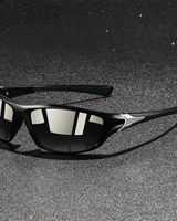 Hedda | Sportliche Polarized-Sonnenbrille in Schwarz