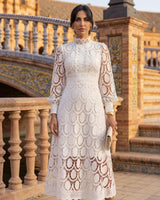 Maelle - Elegantes Langarm Kleid Aus Spitze in Weiß