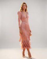 Sofia | Elegantes Ombré-Fransenkleid mit V-Ausschnitt in Rosa