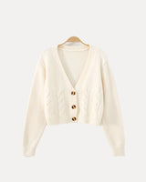 Christa | Damen Zopfmuster-Strickjacke mit V-Ausschnitt und Knöpfen in Beige