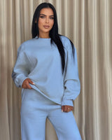 Isys™ Sweat-Set mit cleanem Look und Premium-Komfort in Hellblau