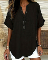 Maya™ Bluse mit Zart Gerundetem Saum und V-Ausschnitt mit Cut-out in Schwarz