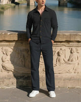Monte Carlo™ Set mit leichter Textur und Hose mit verstellbarem elastischem Bund in Schwarz