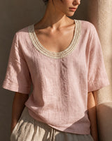 Bluse Alma™ mit Leinen-Baumwoll-Mix und Häkel-Ausschnitt in Rosa