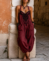Overall Martha™ mit ornamentaler Stickerei, V-Ausschnitt und weitem Schnitt in Bordeaux