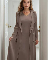 Valena™-Kleid mit Schicker, überlagerter Langjacke / Für Stilbewusste Frauen, die Wert auf Stil, Funktionalität und Ausstrahlung Legen! in Khaki