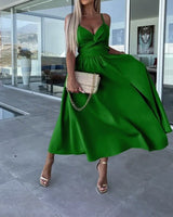Fiora™ Kleid mit Feinem Cut-Out und Elegantem Schlitz in Grün