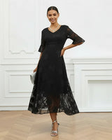 Celira™ Kleid mit Raffiniertem Floral-Design in Schwarz