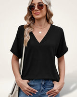 Elvara™ Bluse mit V-Ausschnitt und Zeitlosem Stil in Schwarz