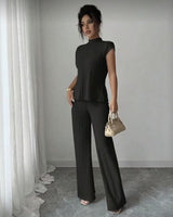 Selmira™ Geripptes Set mit Minimalistischer Eleganz in Schwarz
