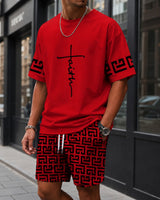 Zweiteiler Roven™ mit oversized T-Shirt und gemusterter Shorts / Moderner Streetwear-Look mit hohem Tragekomfort. in Rot